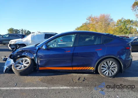 2023 Tesla Model Y Awd/Long Range Dual Motor All-Wheel Drive from USA, damaged, VIN 7SAYGDEE0PF701050